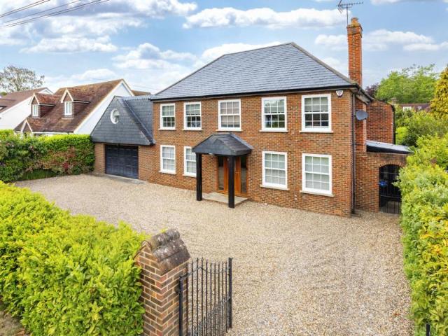 House for sale in Row Town, Surrey