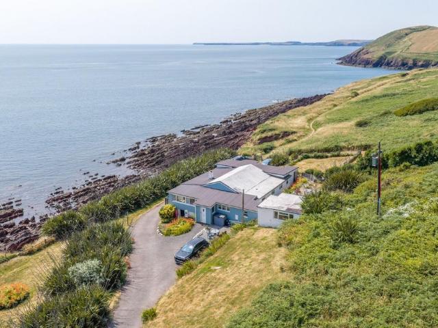 House for sale in Manorbier, Jameston