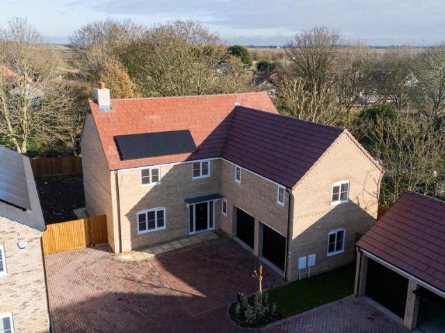 House for sale in Crowland, Gosberton Clough