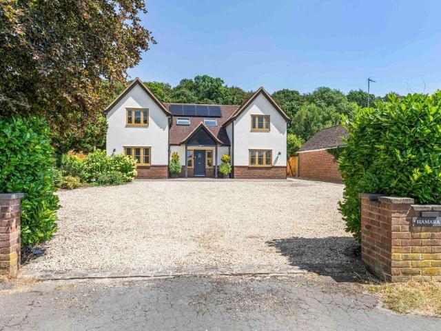 House for sale in Great Kingshill, Buckinghamshire