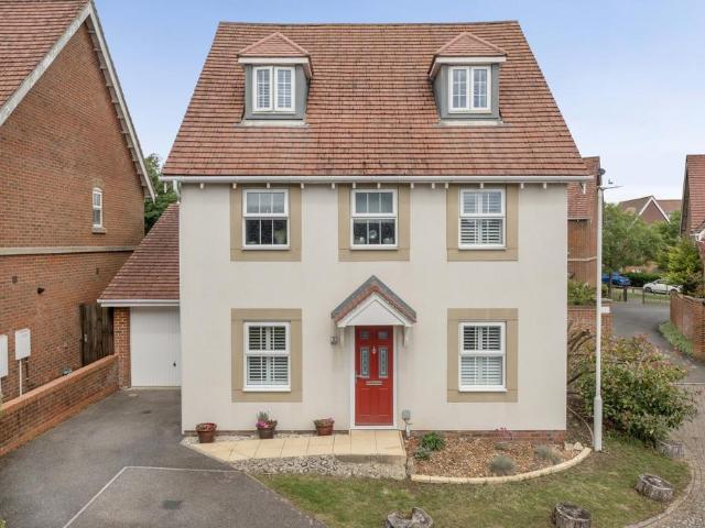 House for sale in Hawkinge, Folkestone