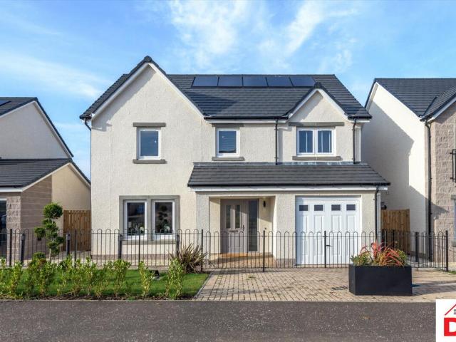 House for sale in Pathhead, Scotland