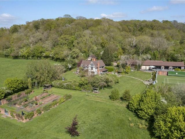 House for sale in Dodderhill, Crookhill