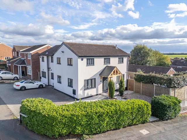 House for sale in Rothwell, North Northamptonshire