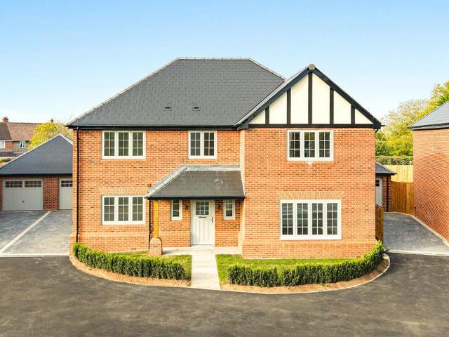 House for sale in Bromsberrow Heath, Gloucestershire