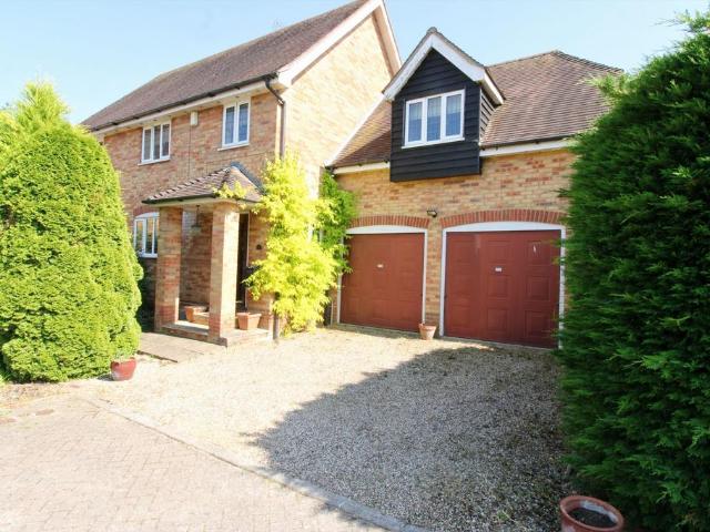 House for sale in Roydon, Epping