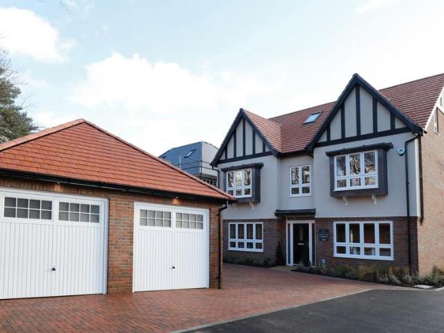 House for sale in Perryfields, West Sussex