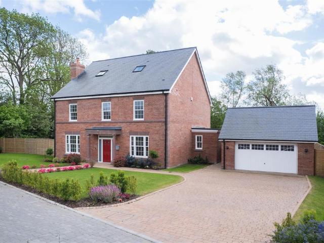 House for sale in Tattenhall, Cheshire