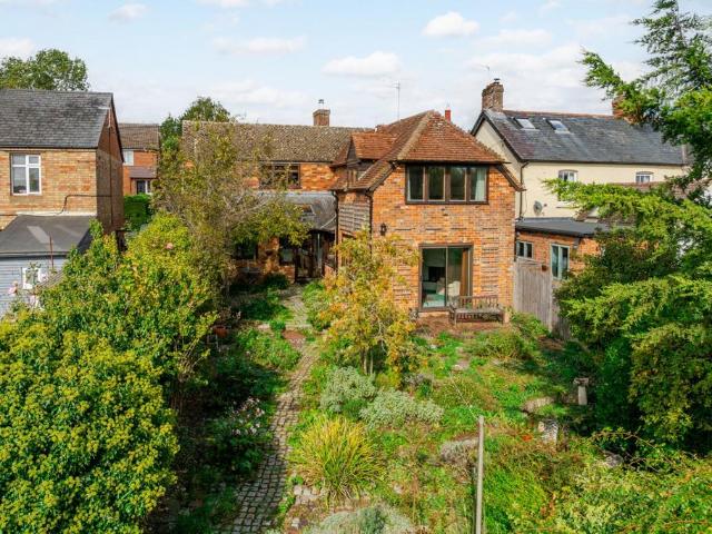 House for sale in Quainton