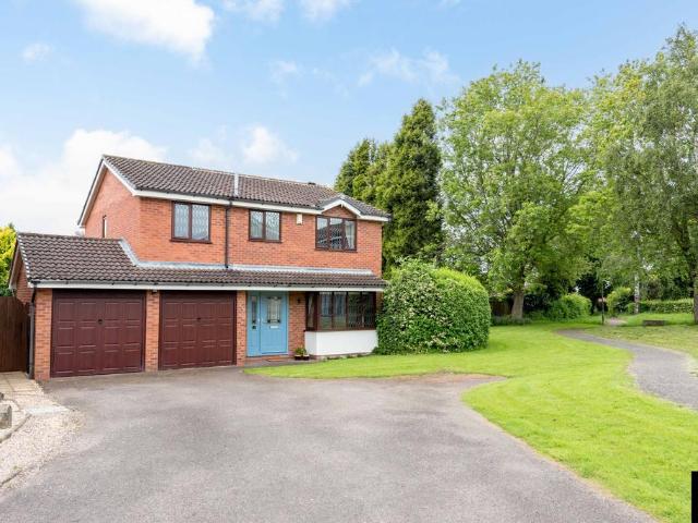 House for sale in Kettlebrook, Staffordshire