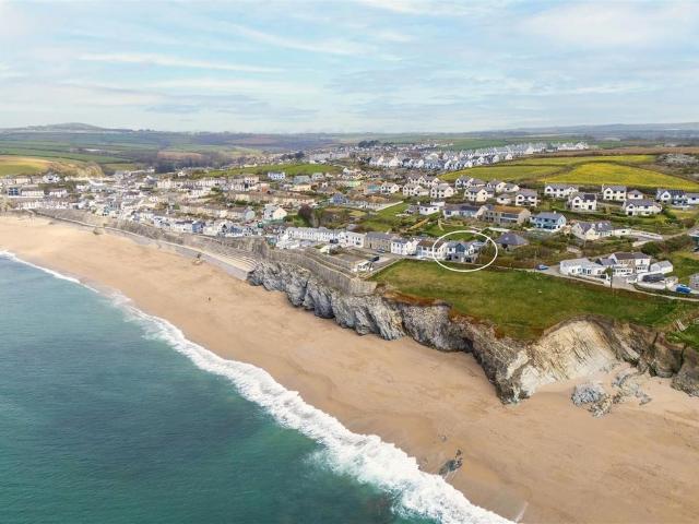 House for sale in Porthleven, Cornwall