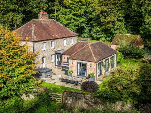 House for sale in East Ashling, Littlecote