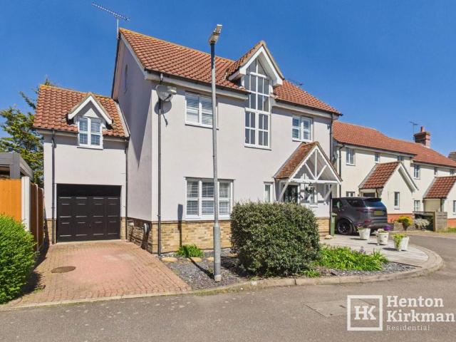 House for sale in Noak Bridge, Essex
