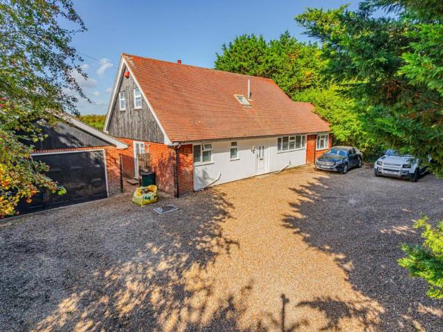 House for sale in Ash, Kent