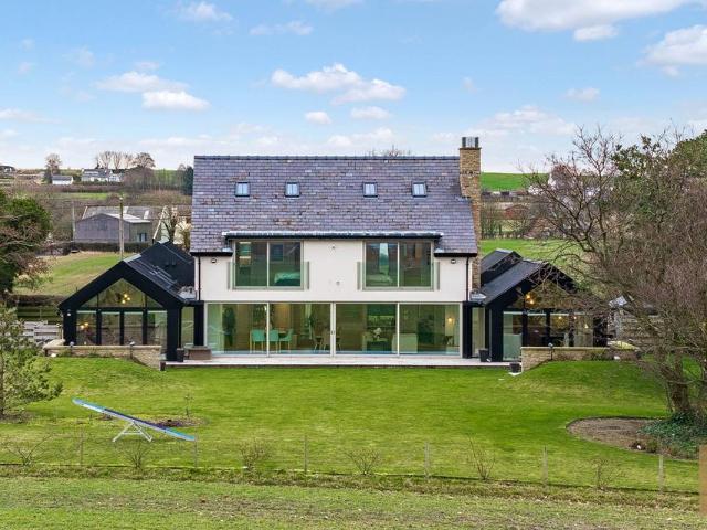 House for sale in Aughton, Roby Mill