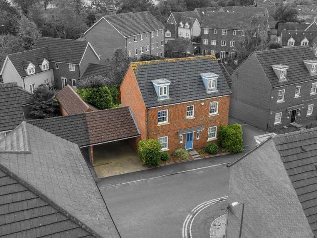 House for sale in Badgers Dene, Grays