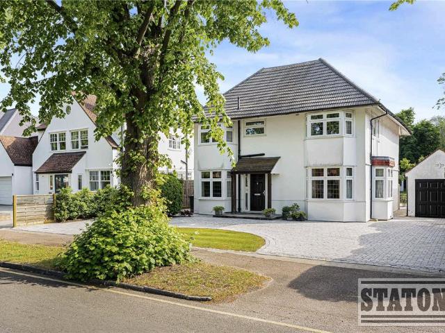 House for sale in Potters Bar, Isle Of Man