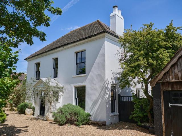 House for sale in Littlecote, West Sussex