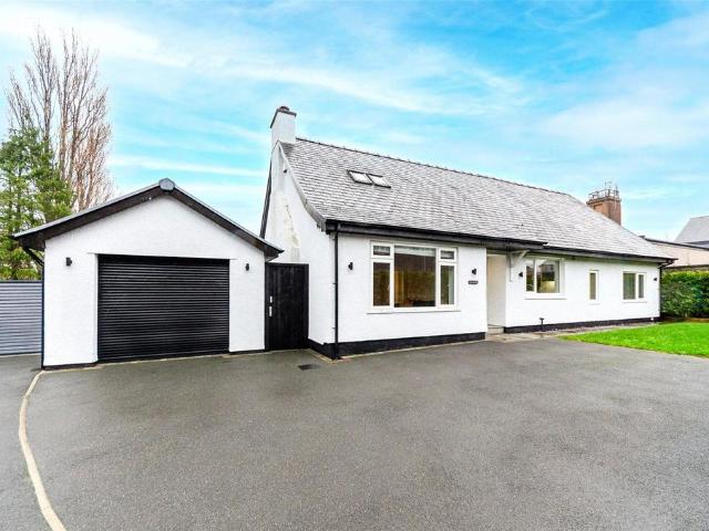 House for sale in Caernarfon