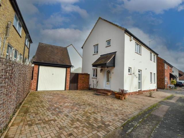 House for sale in Ongar, Epping
