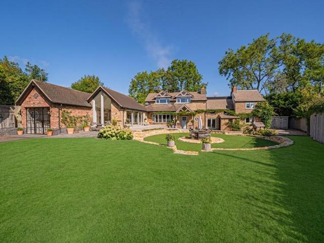 House for sale in Chadwick End, West Midlands