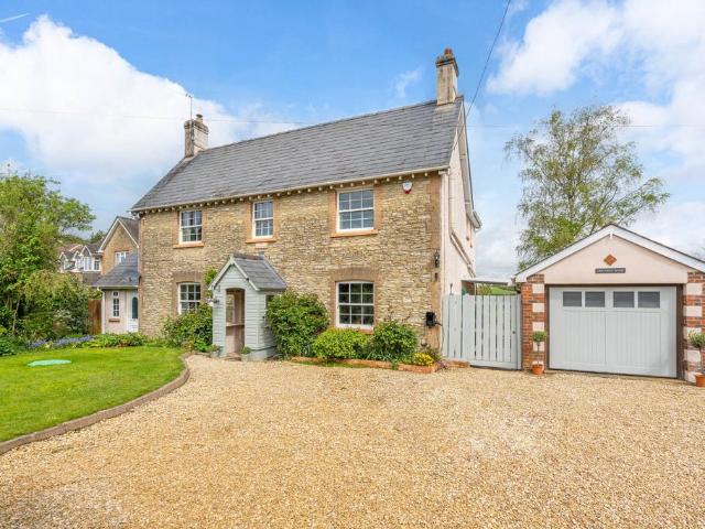 House for sale in Brinkworth, Wiltshire
