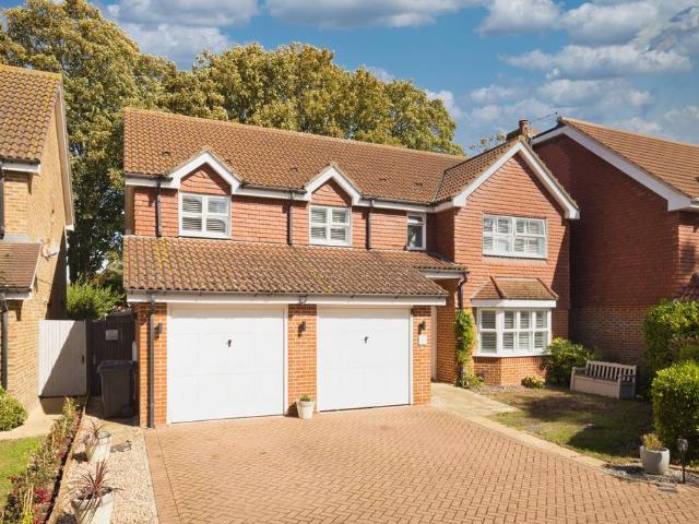 House for sale in Upton, Acol