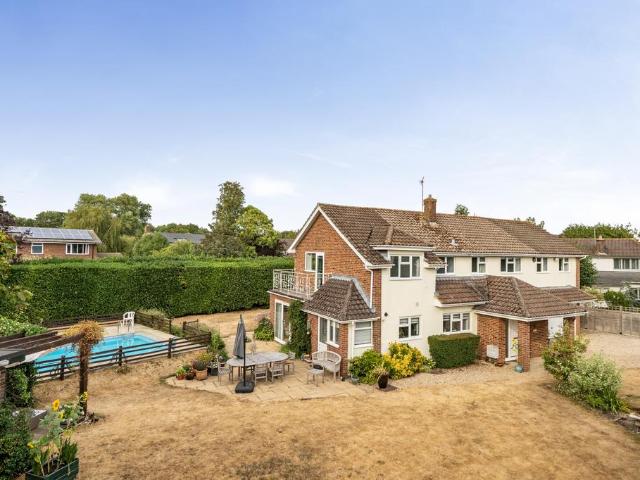 House for sale in Littlecote, West Sussex