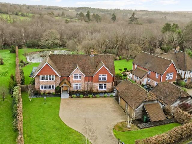 House for sale in Cross in Hand, Cross In Hand