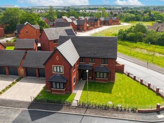 House for sale in Fenton, Stoke-on-Trent