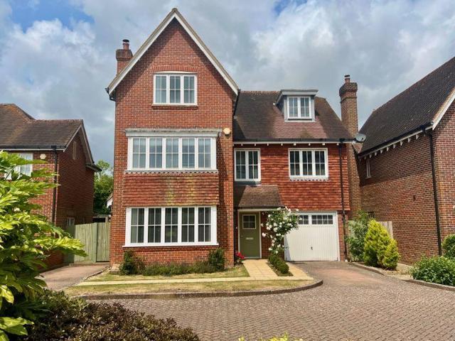 House for sale in Littlecote, West Sussex