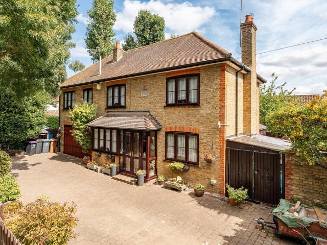 House for sale in Colliers End, Hertfordshire