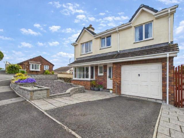 House for sale in Hayle, Cornwall