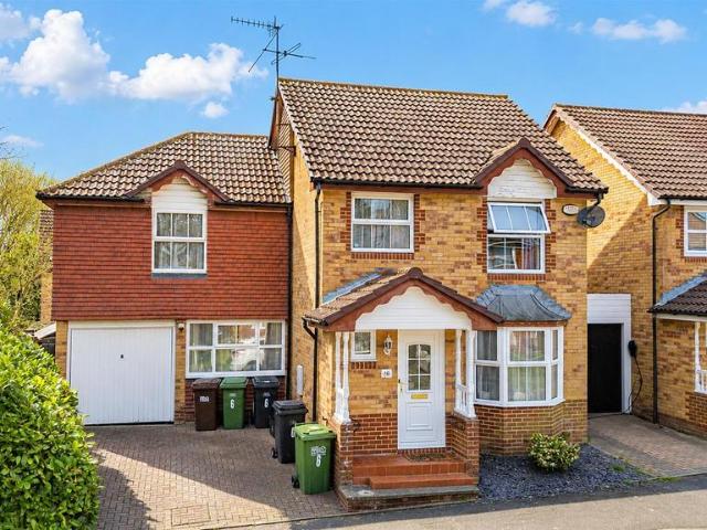 House for sale in Silverhill Park, Guestling Green
