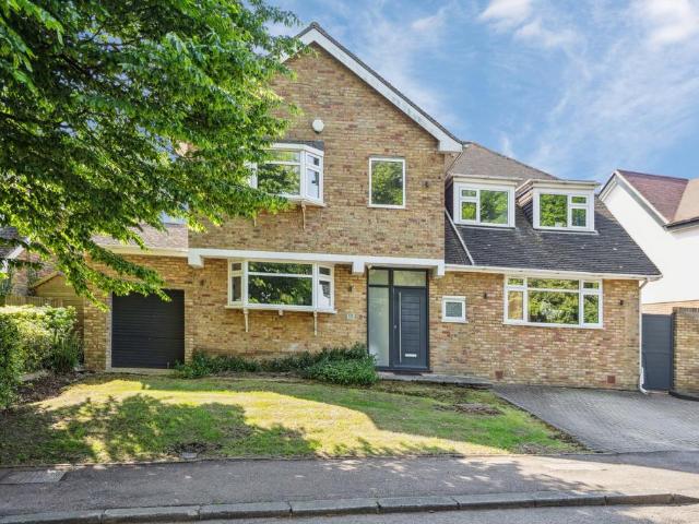 House for sale in Pinner, Greater London