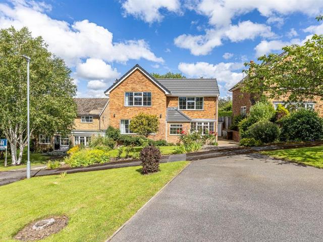 House for sale in Mirfield, West Yorkshire