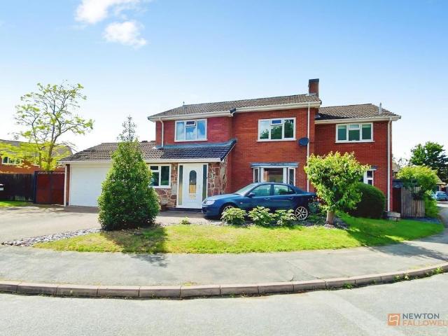 House for sale in Elmfield, Leicestershire