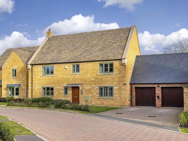 House for sale in Fossebridge, Gloucestershire