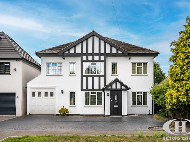 House for sale in Iver, Richings Park