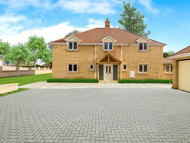 House for sale in Bedfordshire