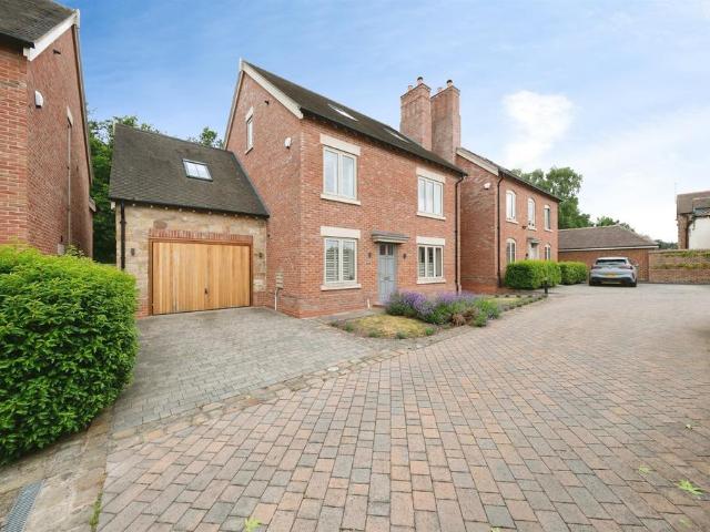 House for sale in King's Newton, Egginton