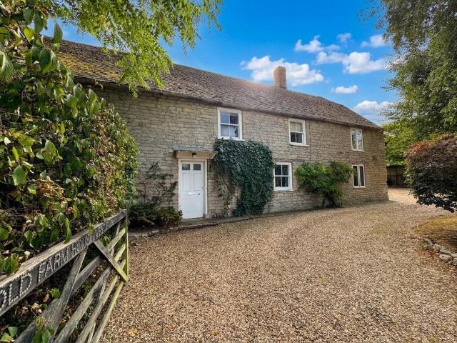 House for sale in Tockenham, Wiltshire
