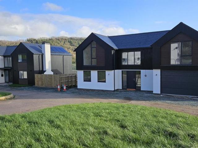 House for sale in Llynclys, Shropshire