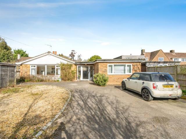 House for sale in Littlecote, West Sussex