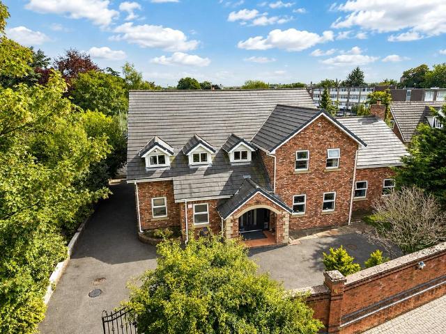 House for sale in Sandfield Park, Calderstones