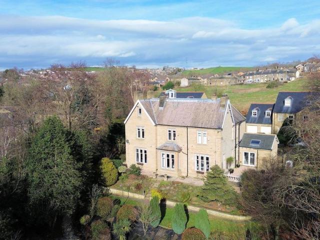 House for sale in Kirkheaton, Kirkburton