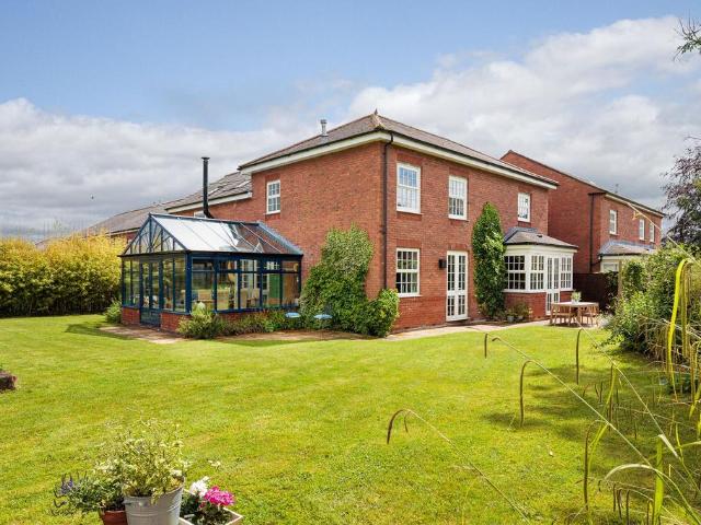 House for sale in Weaverham, Gorstage