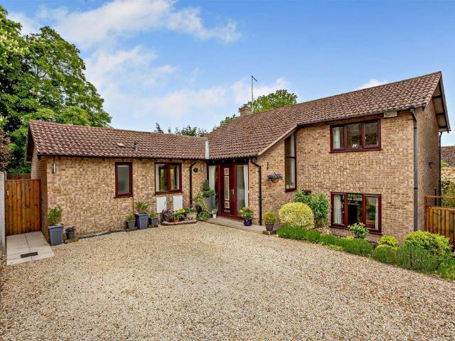 House for sale in Oundle