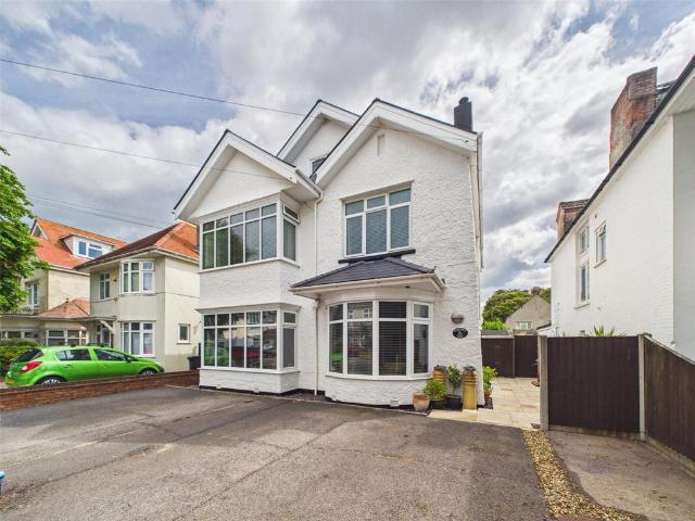 House for sale in Pokesdown, Bournemouth