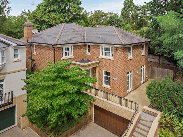 House for sale in Sunningdale, Windsor and Maidenhead